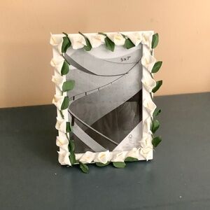5” x 7” cream white real touch calla lily picture frame